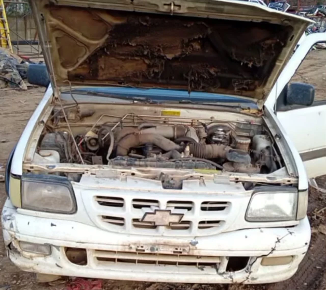 Diferencial, Eje Trasero y Cardan Chevrolet LUV 2.8 Diesel - Desarmaduría Panchito Temuco